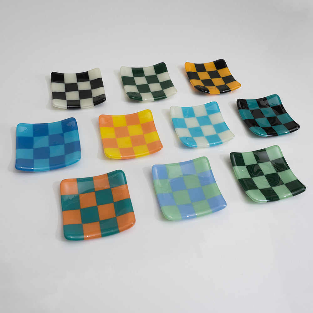 8cm Chequered Dual Coloured Shallow Dish Oceanside