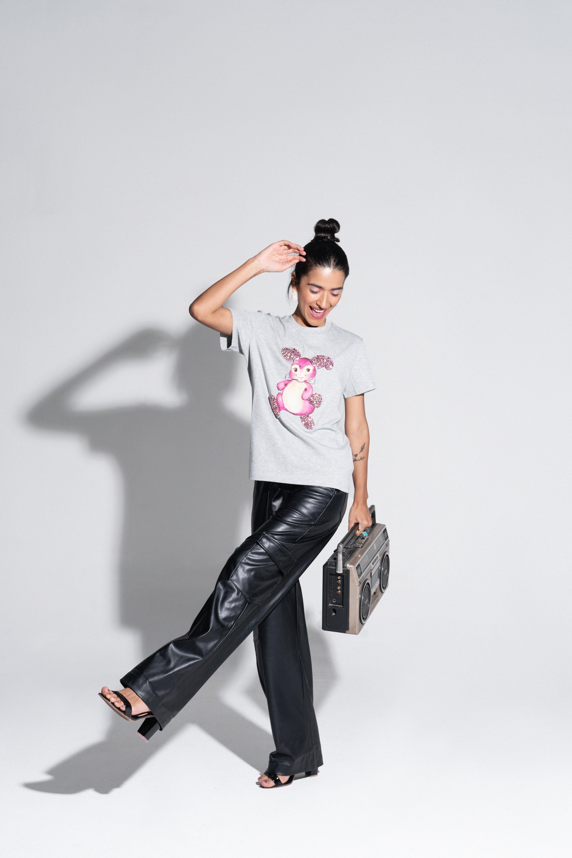 Bunny Graphic Embroidered Cotton T-Shirt Gray Large