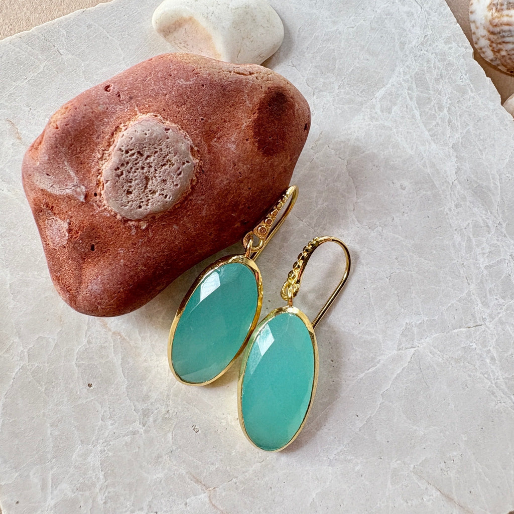 Oval Pariba Onyx Drop Earrings in 22 Karat Gold