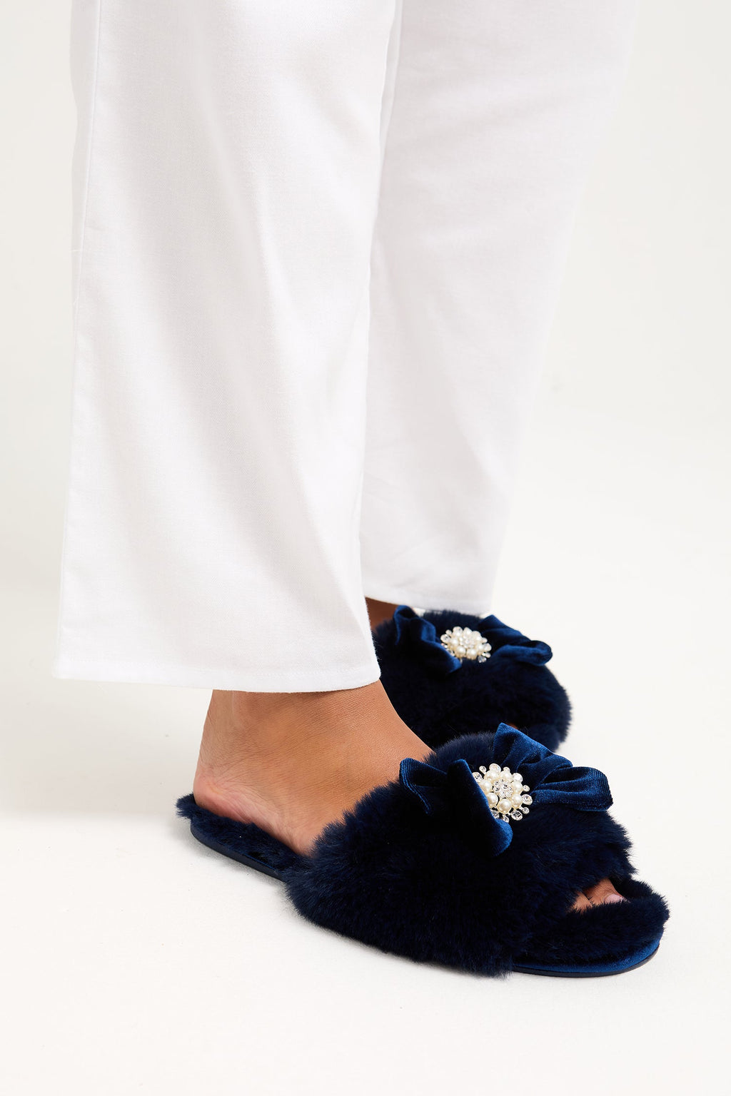 Anya Slippers in Navy