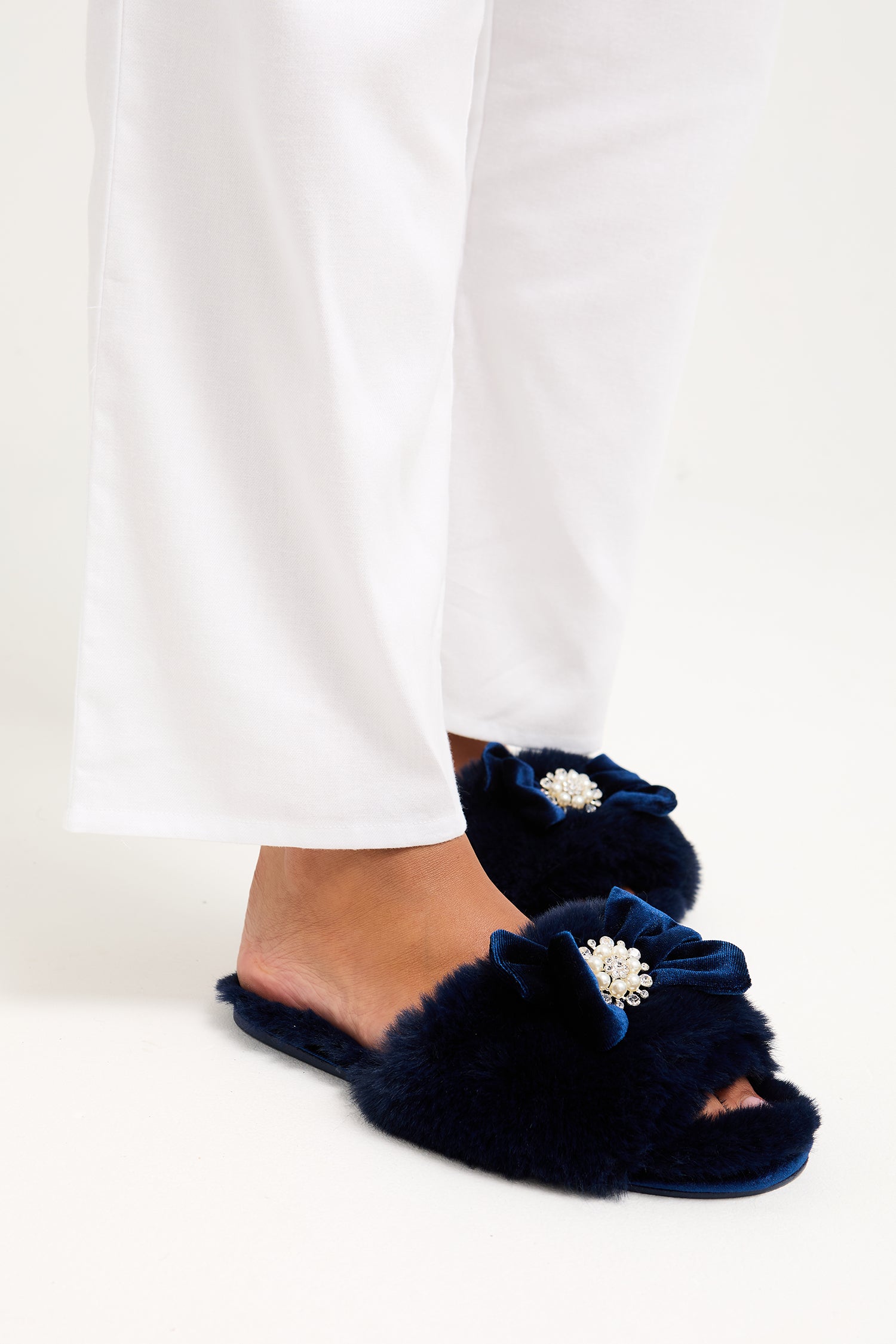 Anya Slippers in Navy