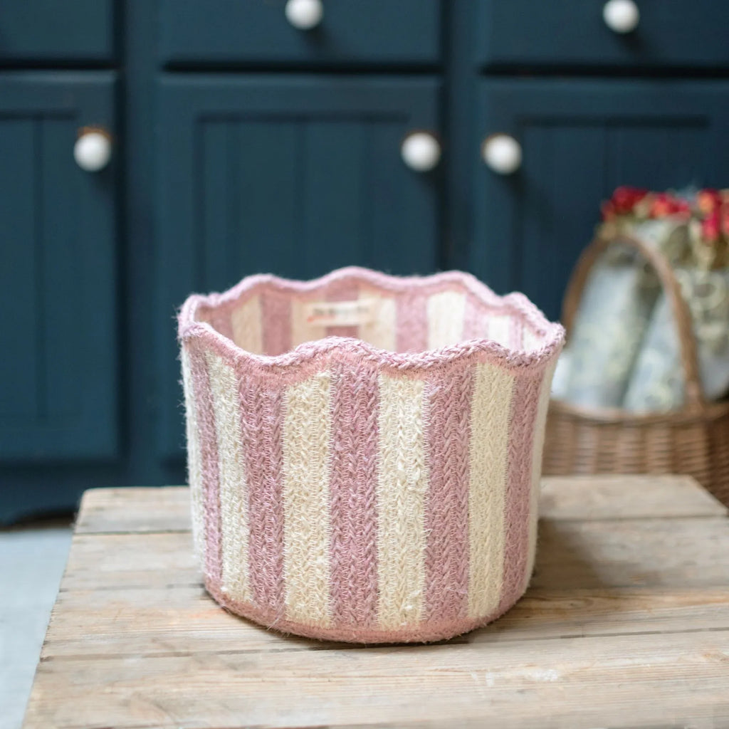Stripy Scalloped Basket - Dusty Pink