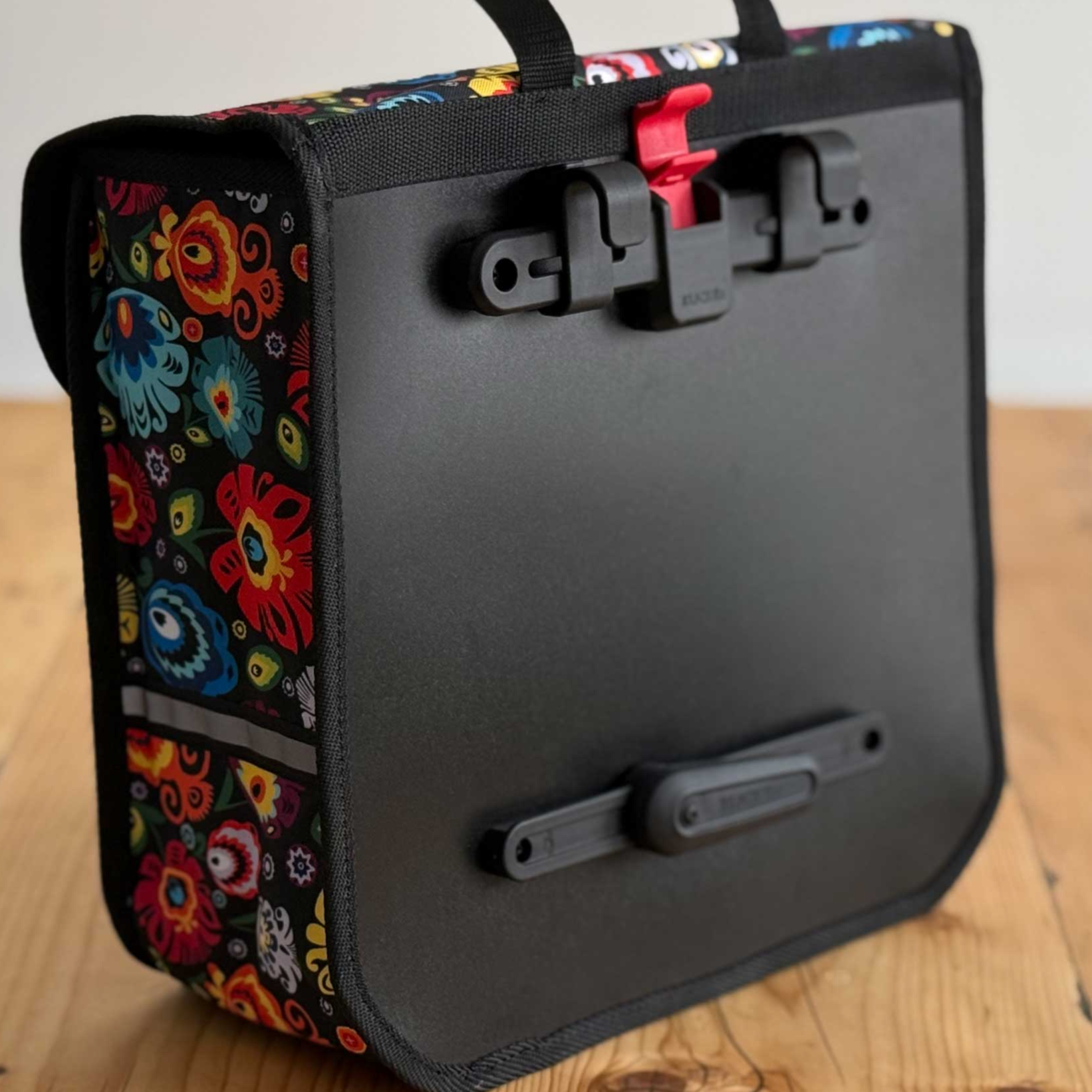 Classic Single Pannier Bag for Bicycle Rear Carrier Rack in Black