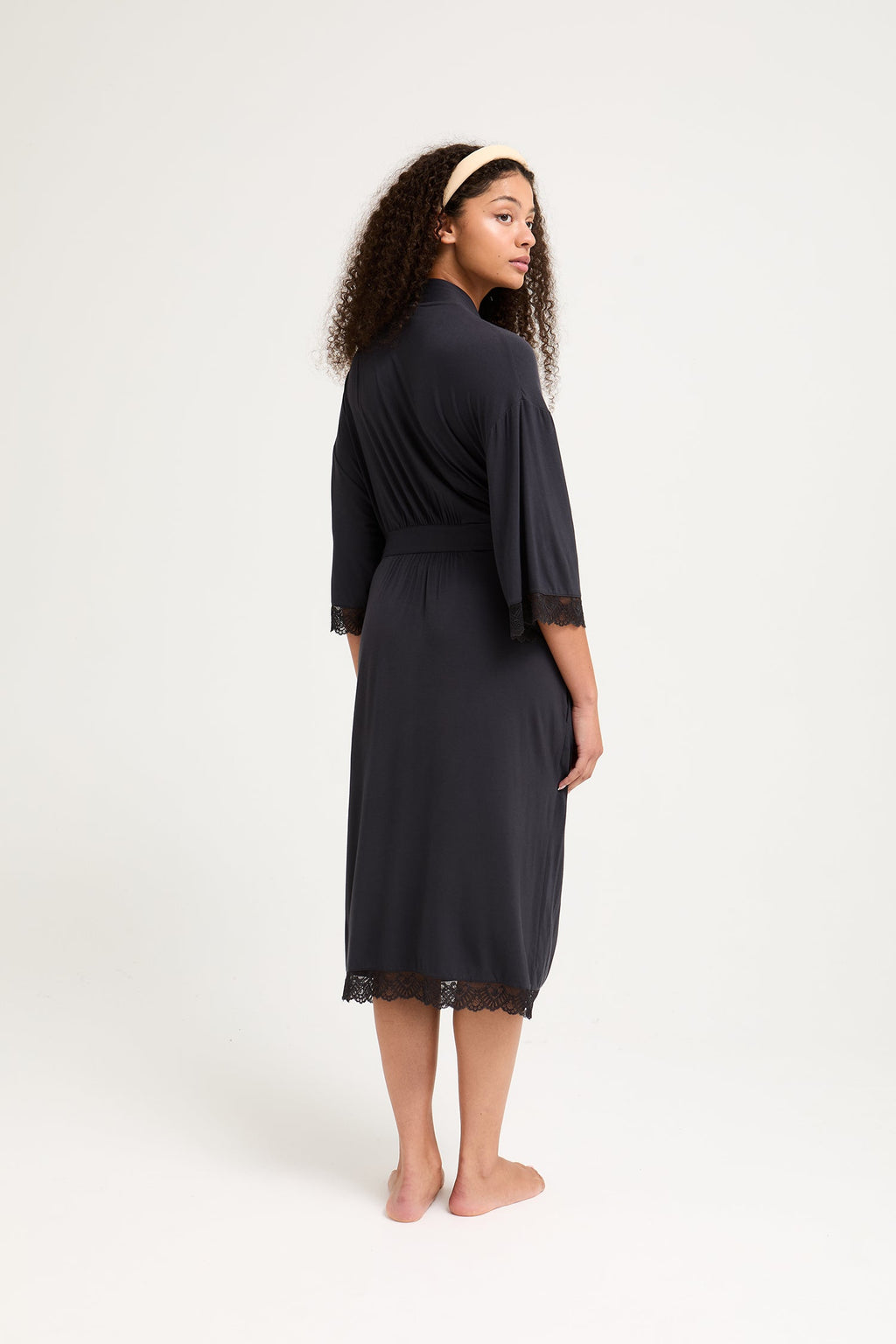 Bamboo Lace Kimono Robe in Raven