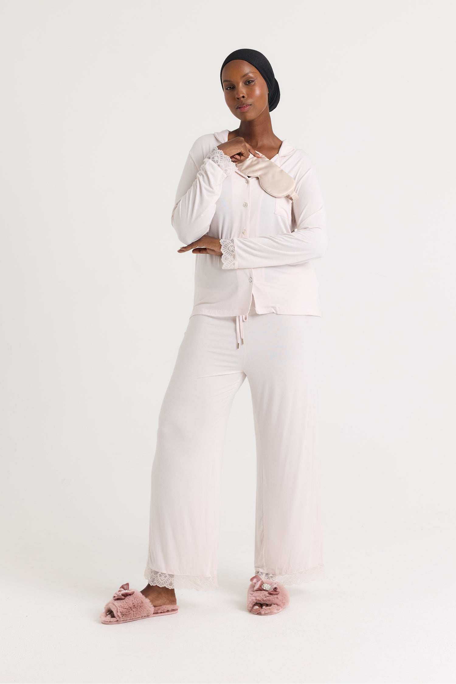 Bamboo Lace Long Pyjama Set in Powder Puff