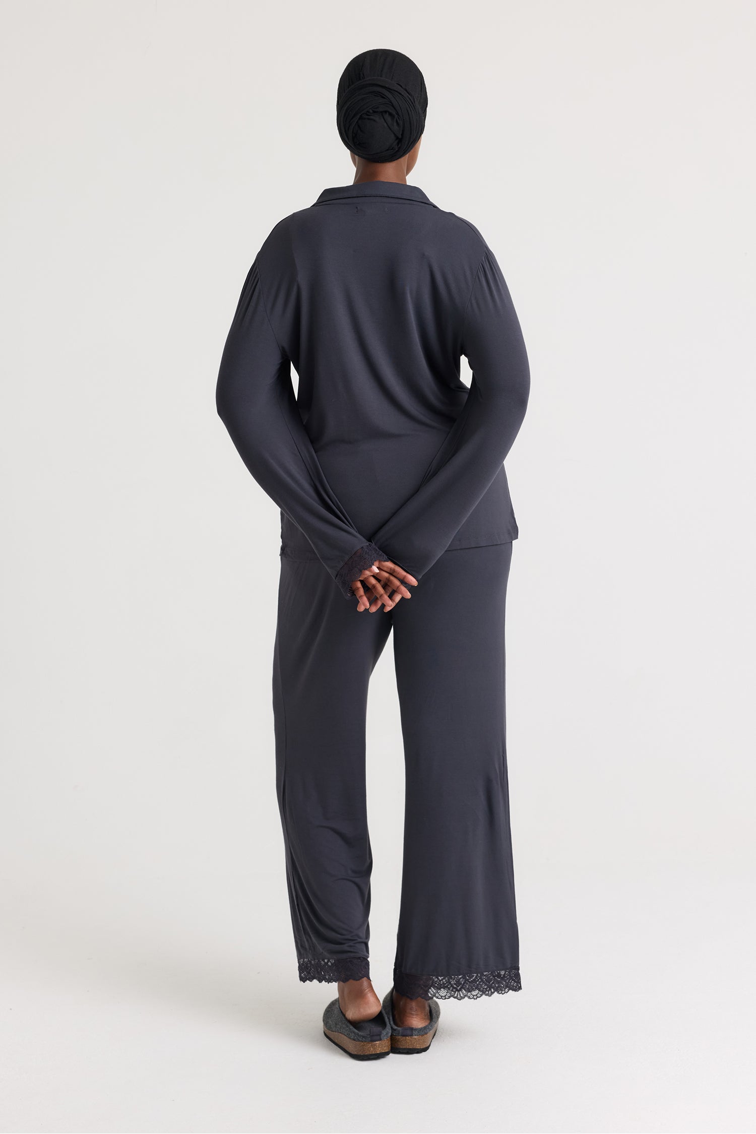 Bamboo Lace Long Pyjama Set in Raven