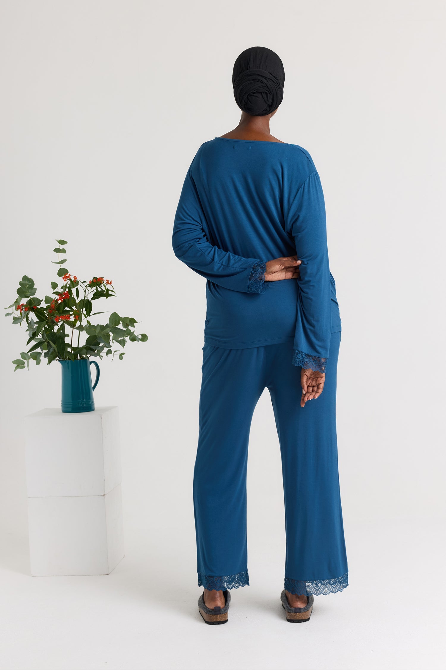 Bamboo Lace V-Neck Pyjama Set in Teal