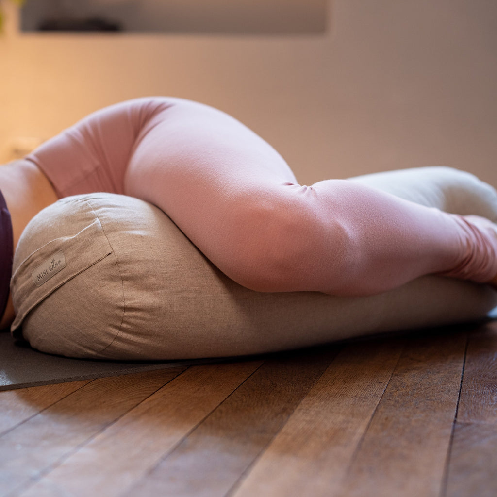 Yoga Bolster Meditation Cushion in Dusty Pink Linen