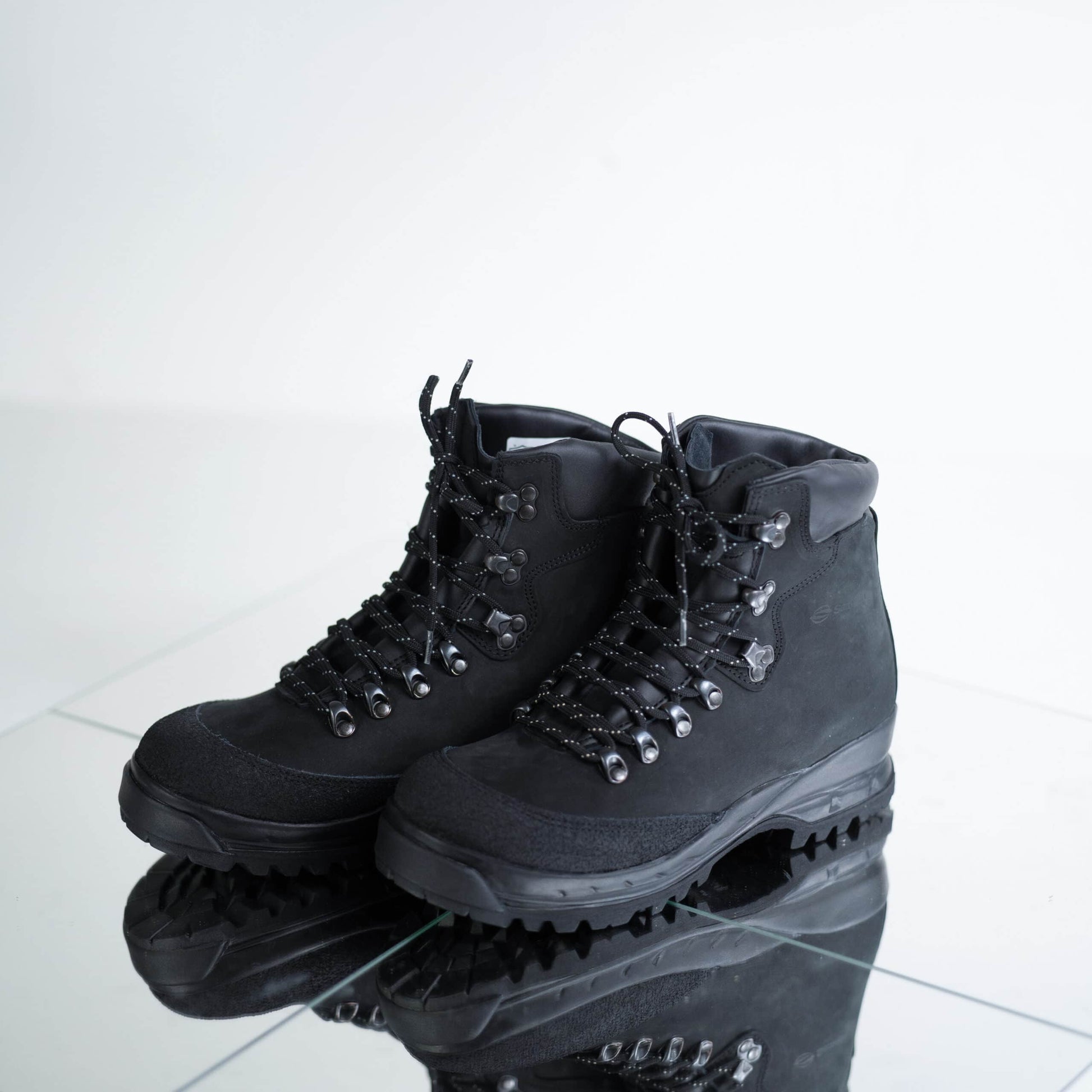 Durable 553P Black Hiking Boots - Waterproof & Comfortable by Samelin at www.brixbailey.com