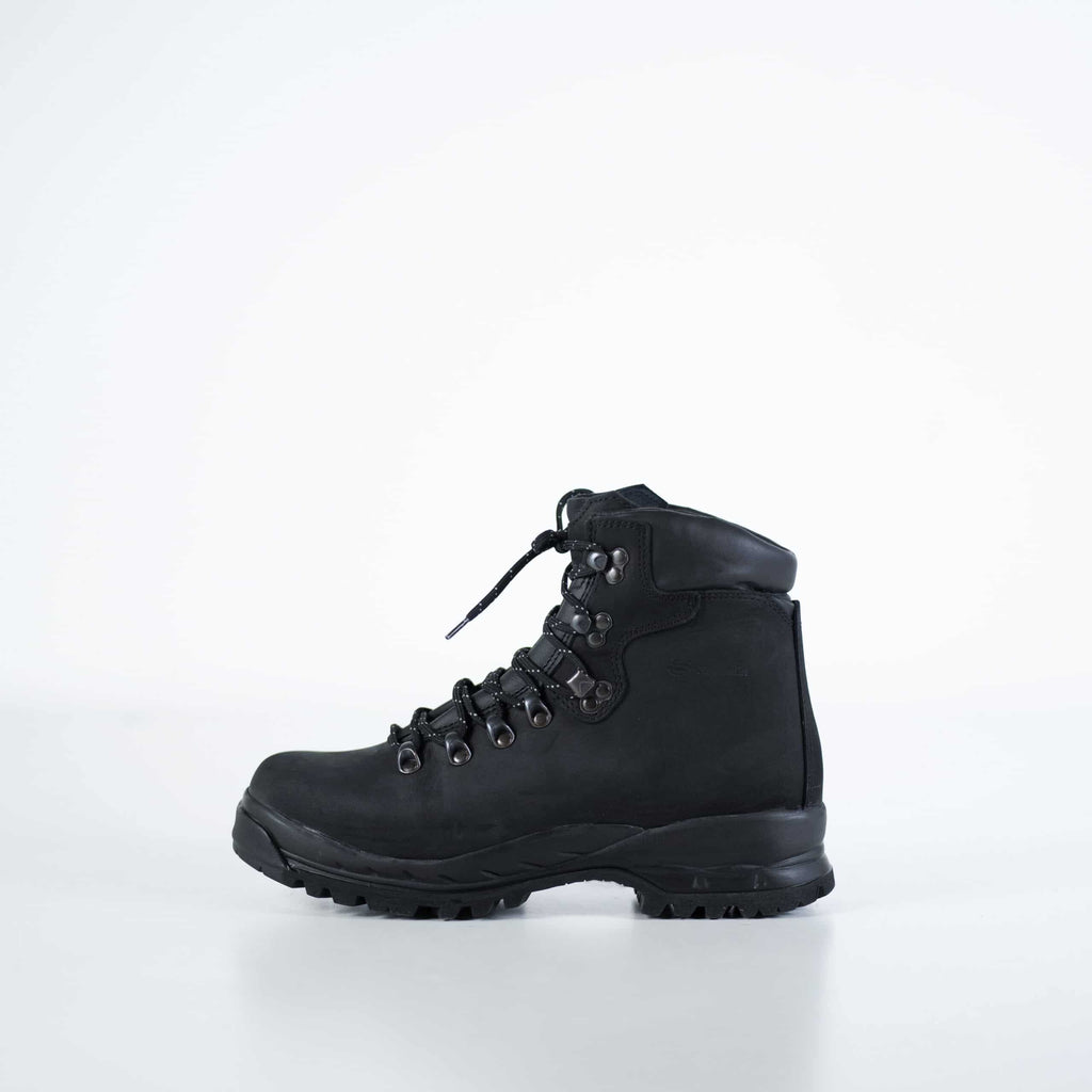 5531 Black Hiking Boots – Waterproof, Breathable & Durable by Samelin at www.brixbailey.com