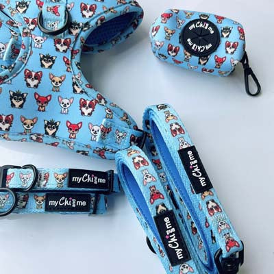 Blue Chihuahua Print Poop Bag Holder with Matching Clip