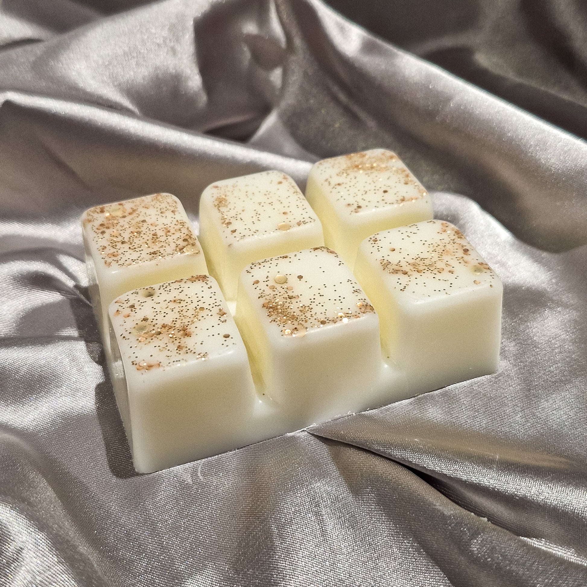 Blushing Orchid Wax Melt Clamshell