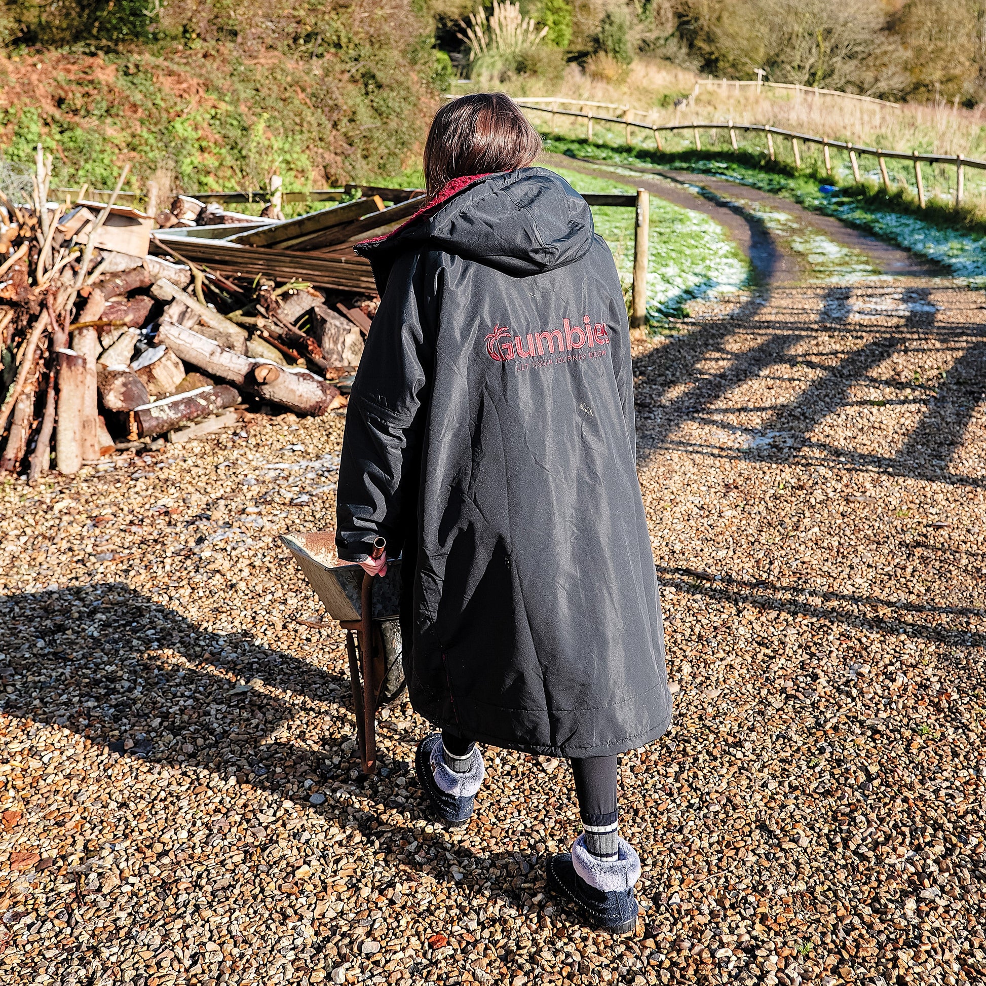 Sports Cape Black and Burgundy