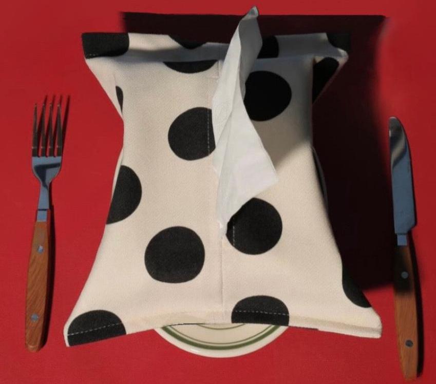 Rectangular Tissue Box Cover in Mono