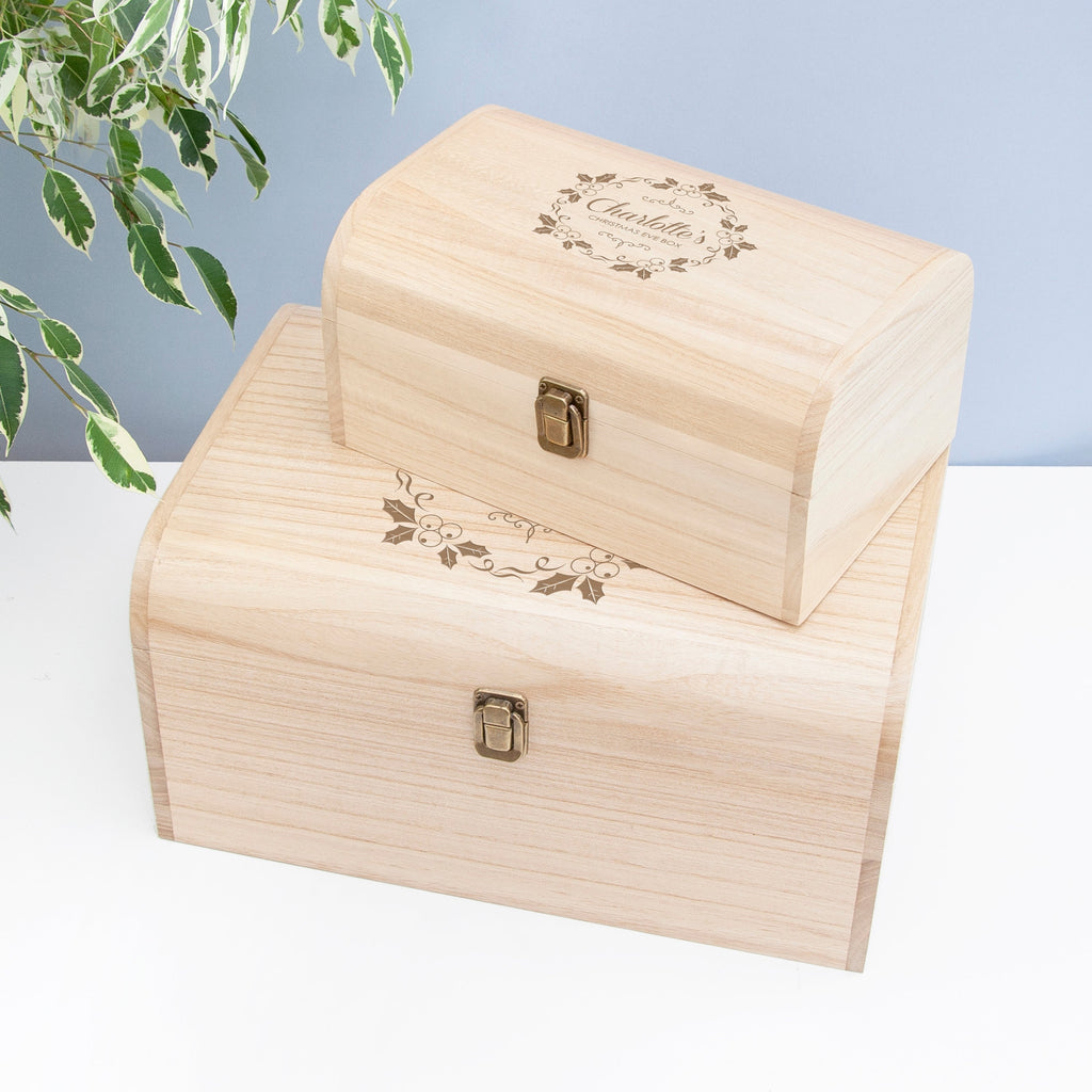 Personalised Christmas Eve Chest with Mistletoe Wreath