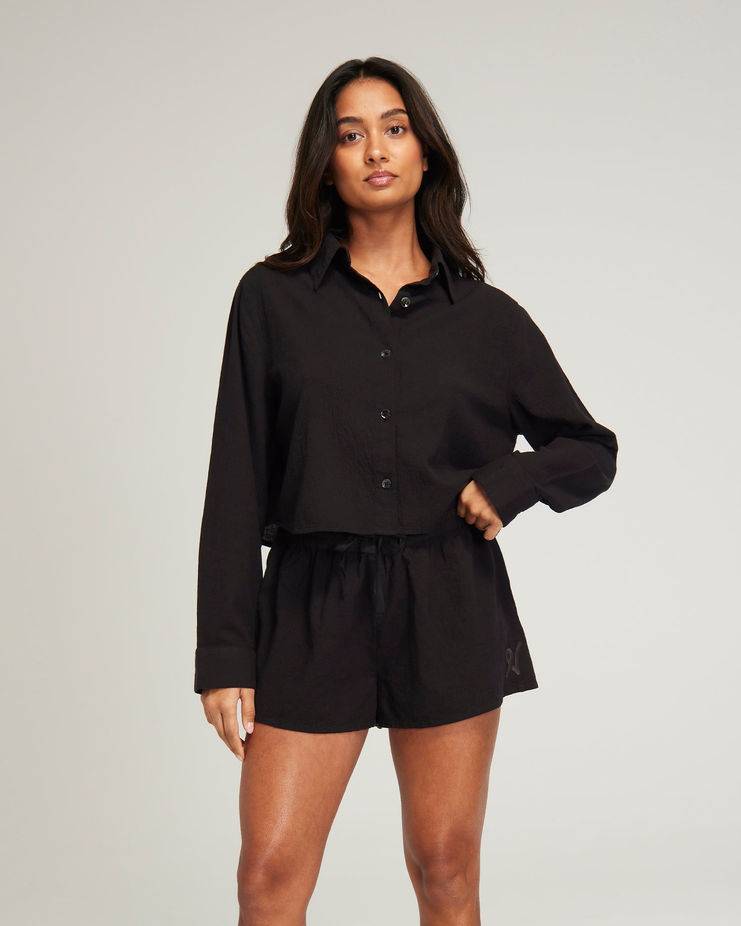 The Cropped Shirt - Black