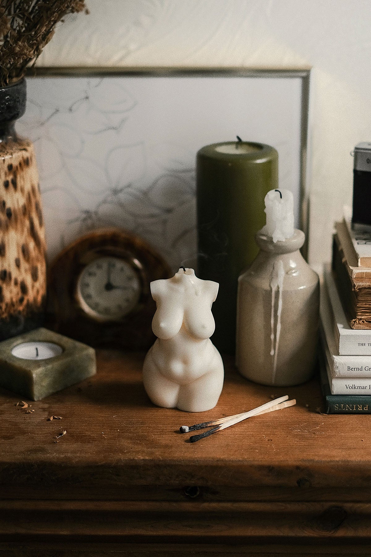 Curvy Body Candle