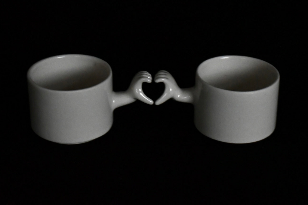 Gestures Porcelain Cup Set