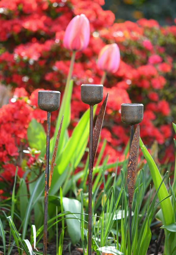 Rusty Metal Tulip