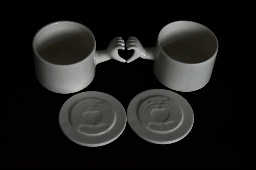 Gestures Porcelain Cup Set