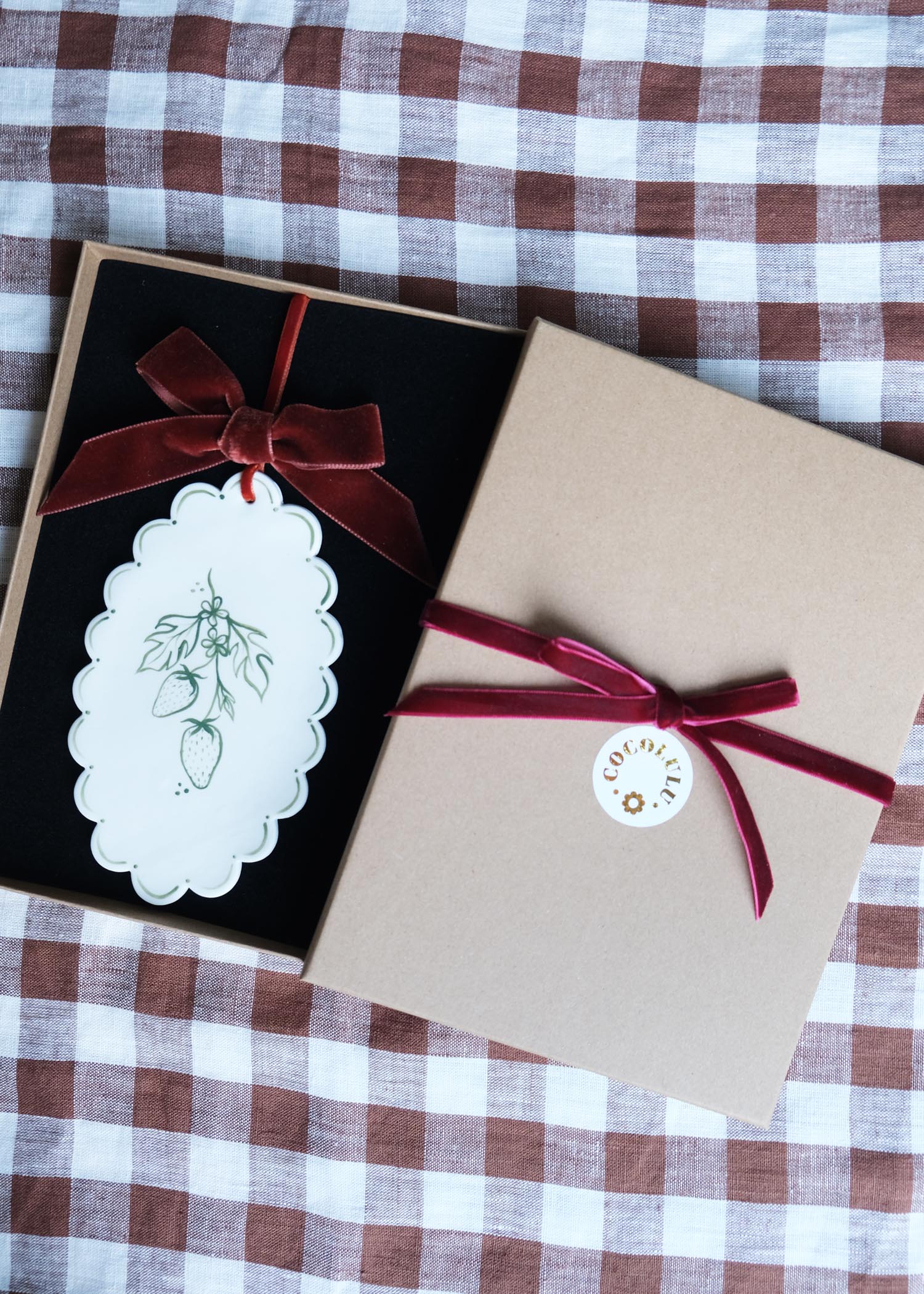 Large Brown Tulip Wall Hanging