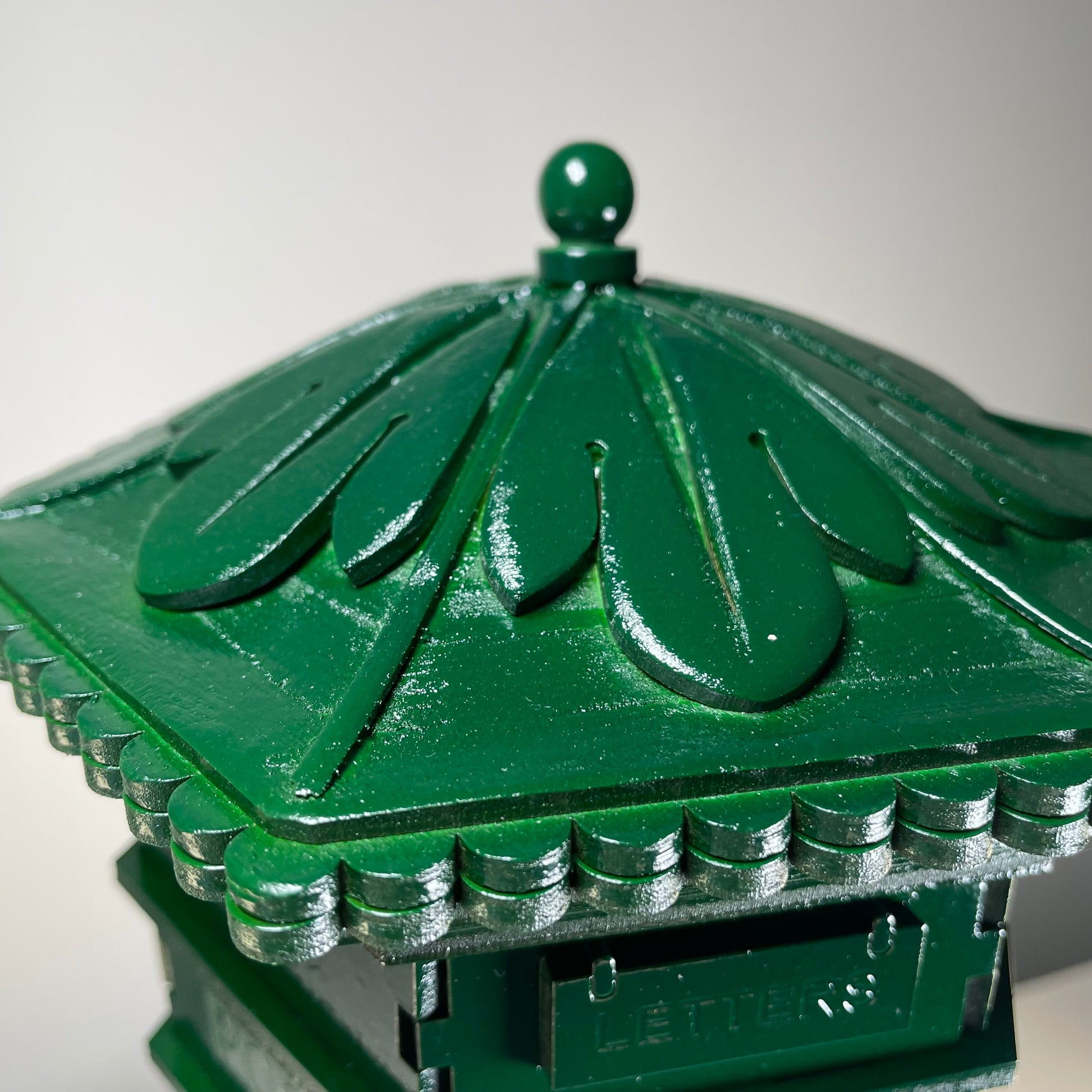 Penfold Pillar Post Box Pre-Built Model