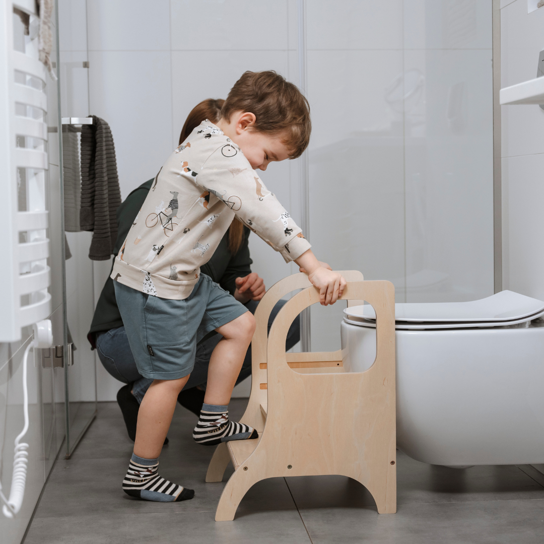MIIMO Adjustable Step Stool – Montessori-Inspired & Family-Safe by Ette Tete at www.brixbailey.com
