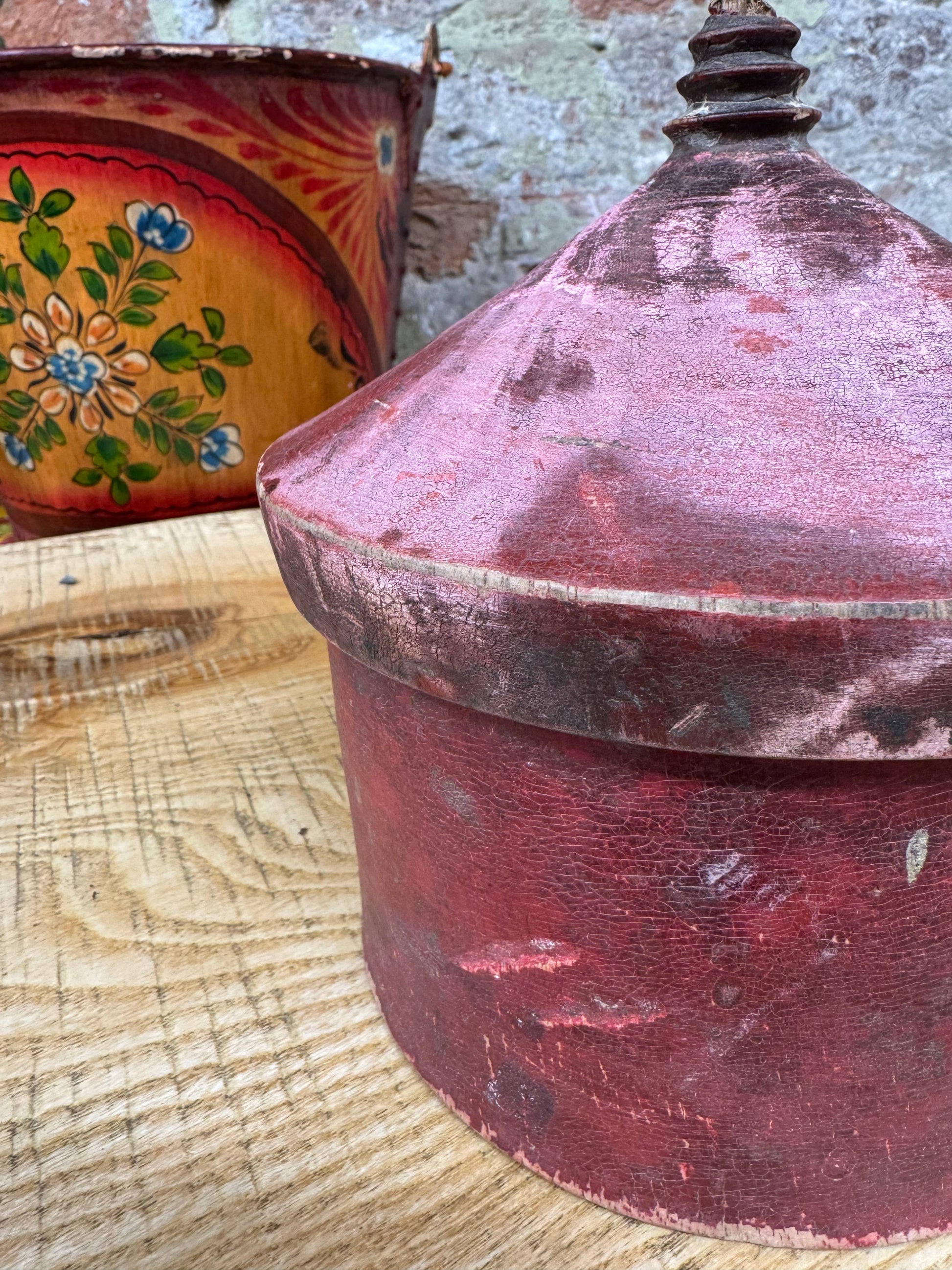 Vintage Tikka Box / Indian Red Box & Lid / Trinket Jewellery Storage Container B