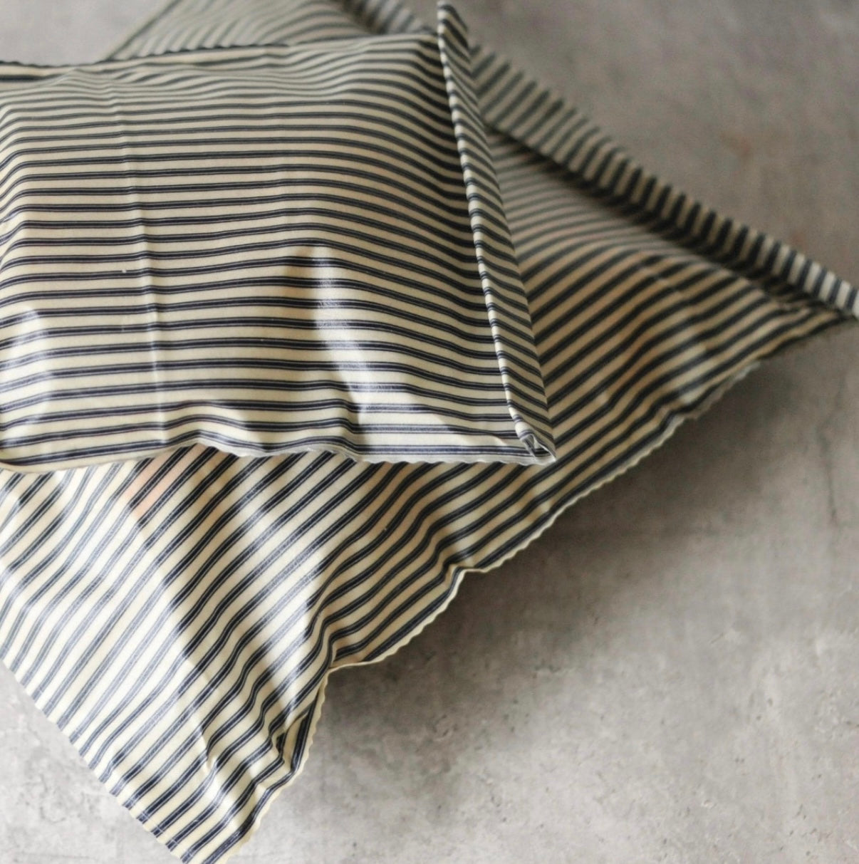 THE Bread Bag-Navy Stiped