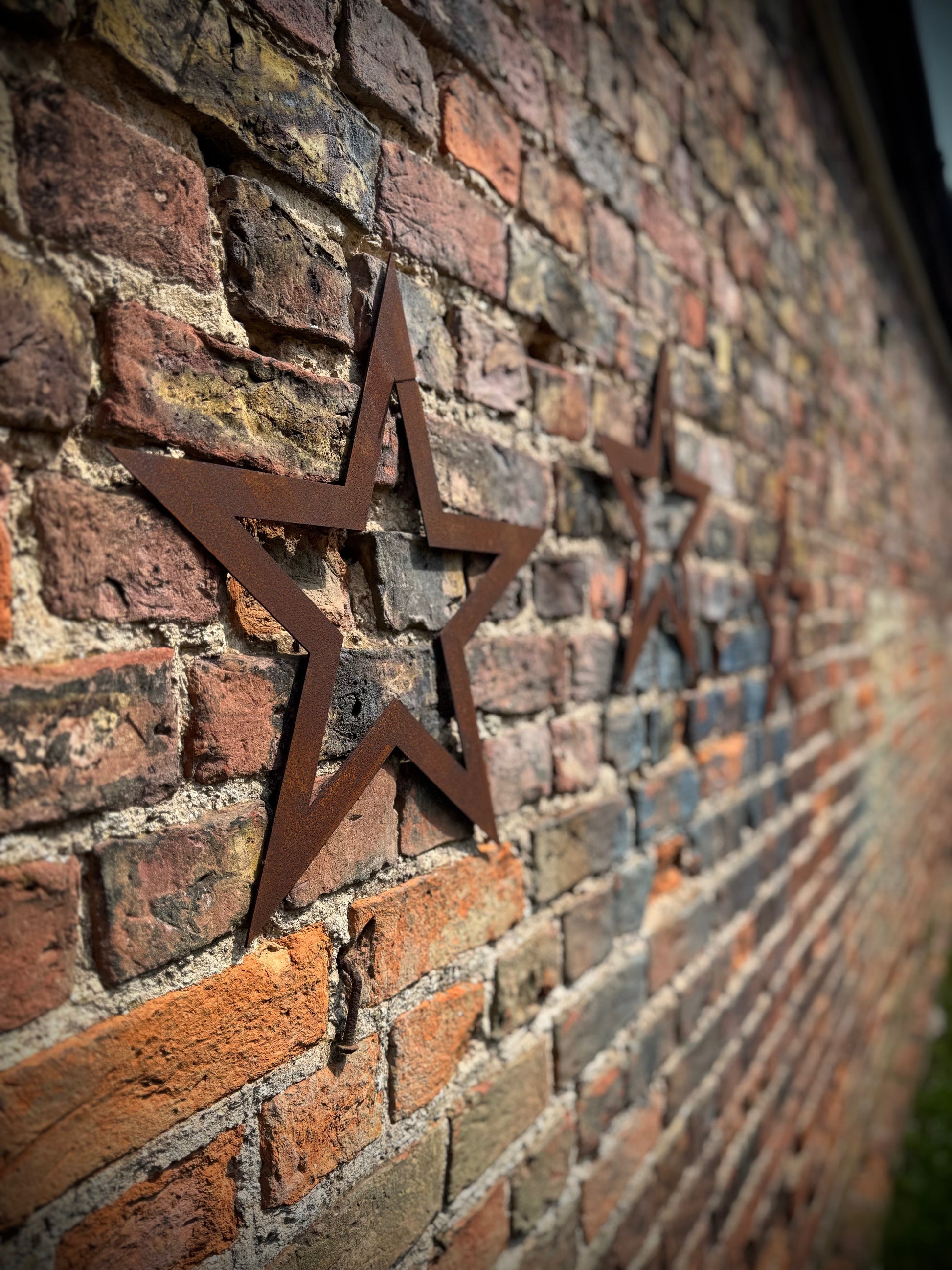 Set of 3 Rusty Metal Stars for Home and Garden