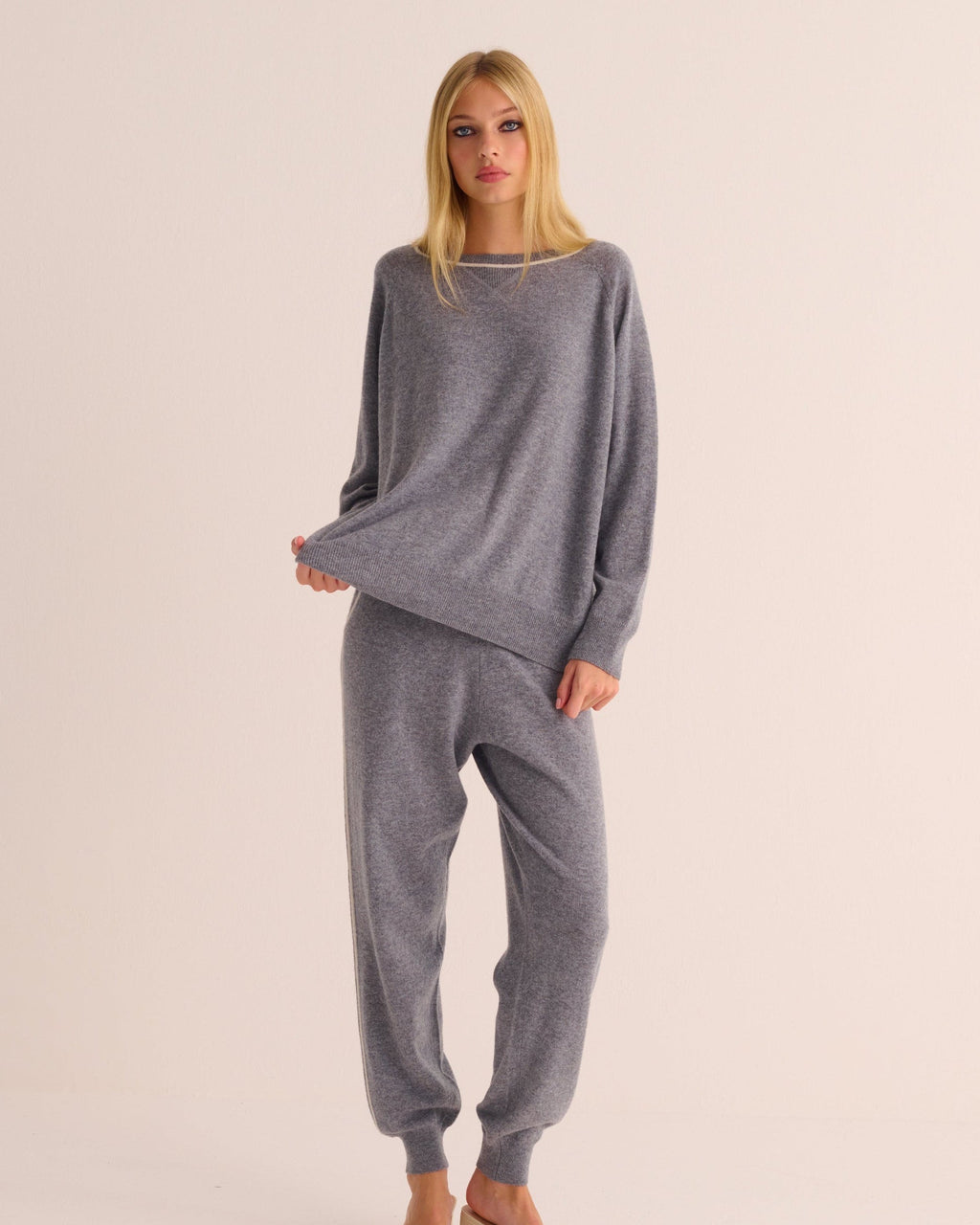 Silver Grey Cashmere Cuffed Ankle Joggers with Ivory Contrast