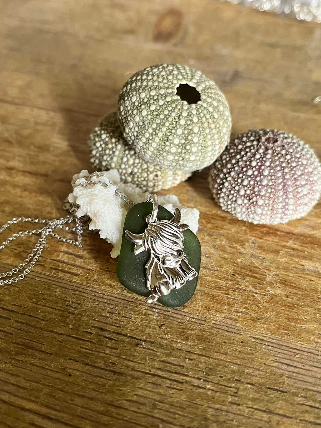 Highland Cow Pendant in 925 Silver with Scottish Seaglass