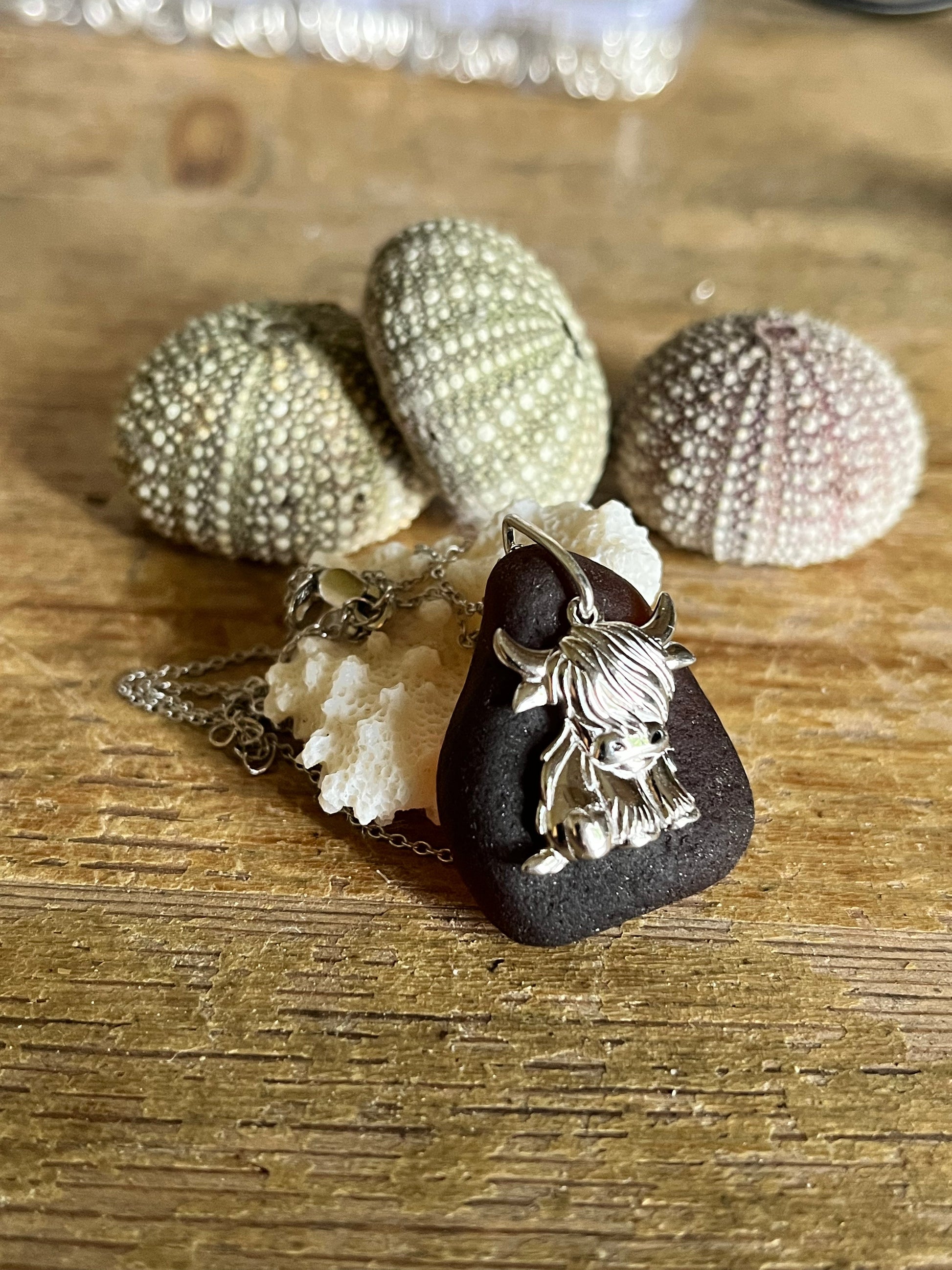 Highland Cow Pendant in 925 Silver with Scottish Seaglass