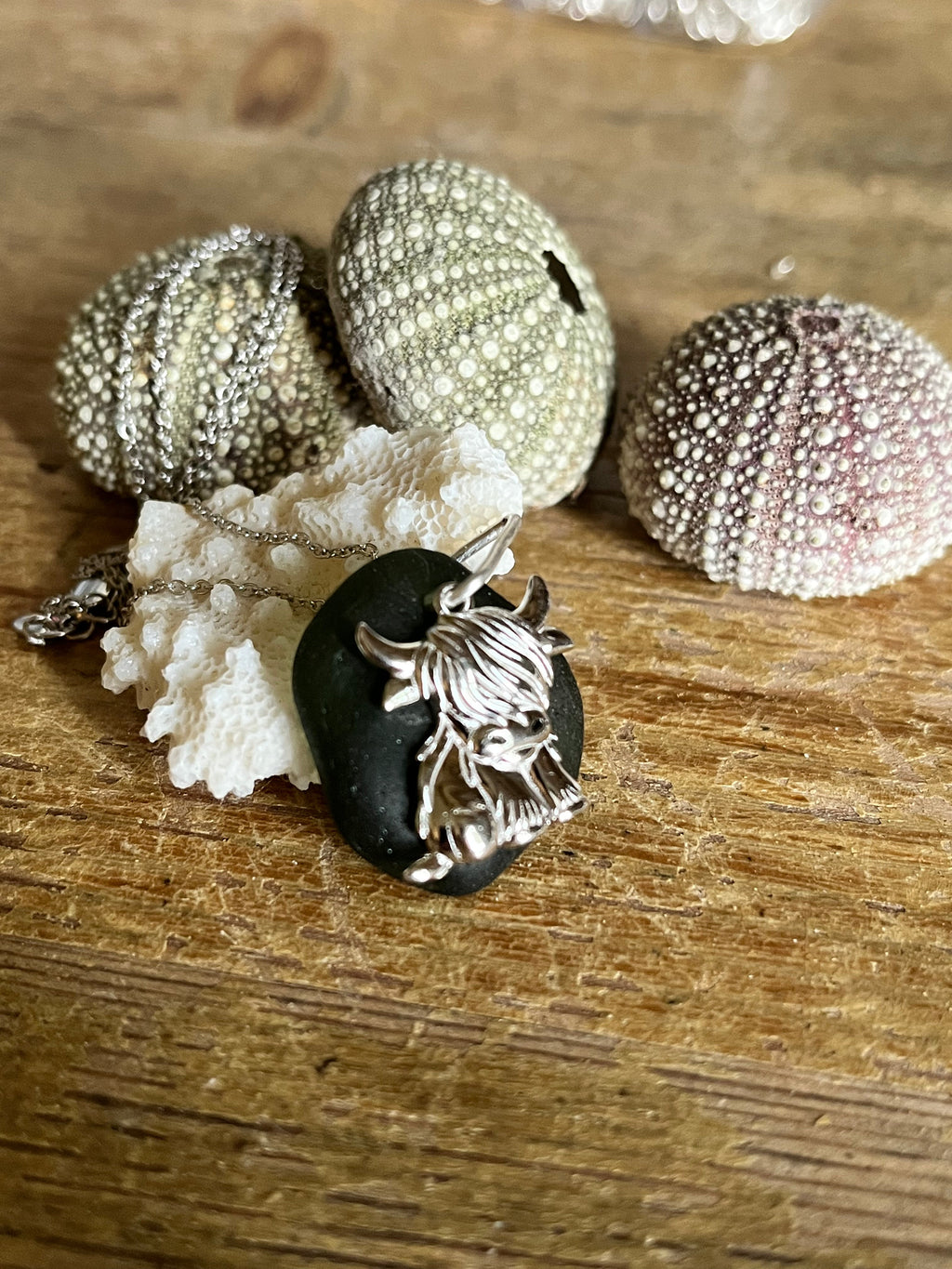 Highland Cow Pendant in 925 Silver with Scottish Seaglass