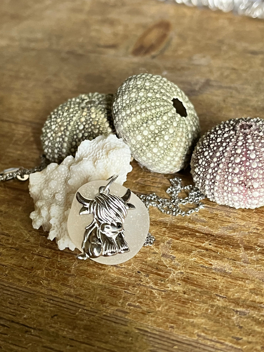 Highland Cow Pendant in 925 Silver with Scottish Seaglass