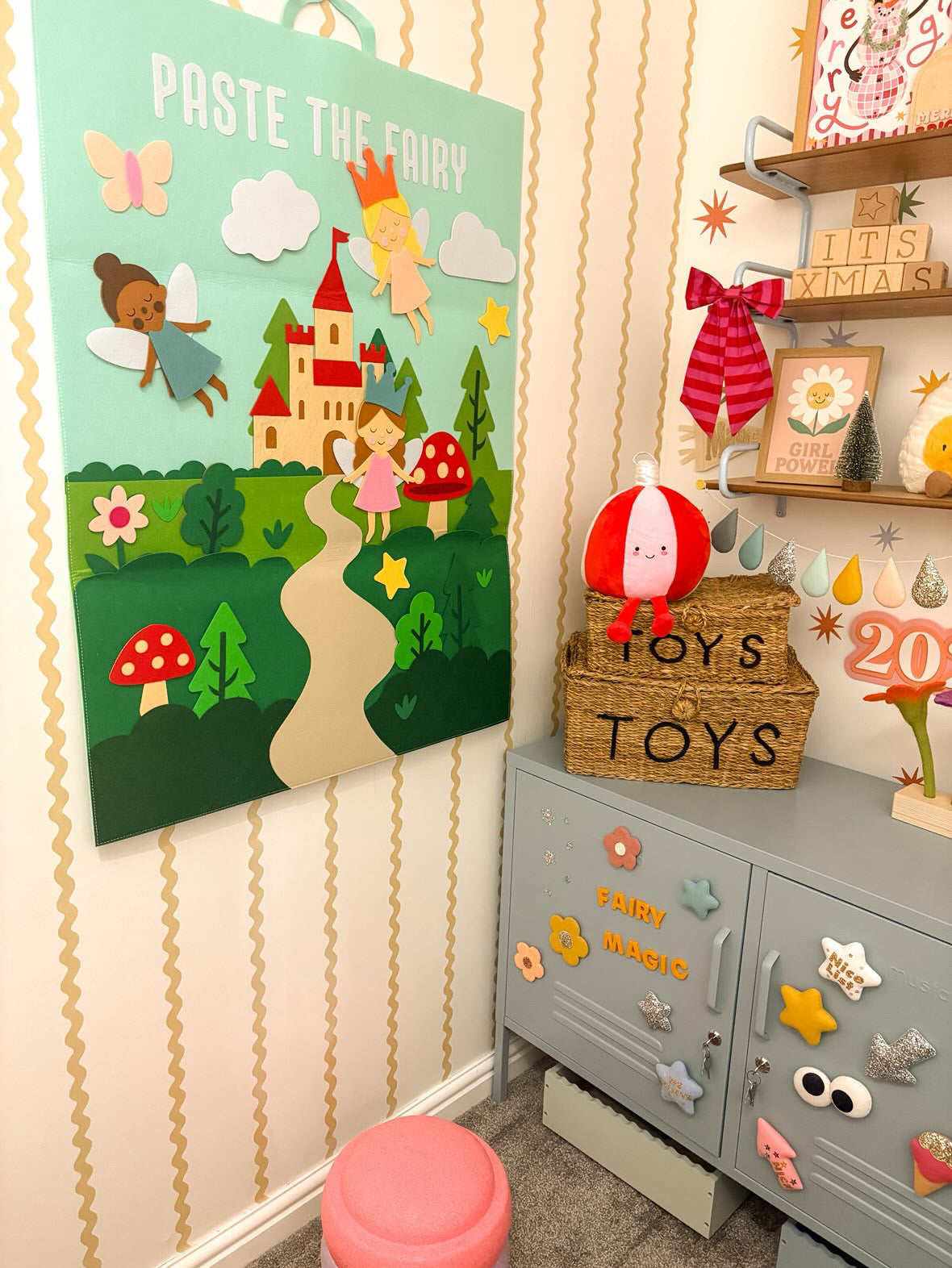 Paste the Fairy Felt Play Board