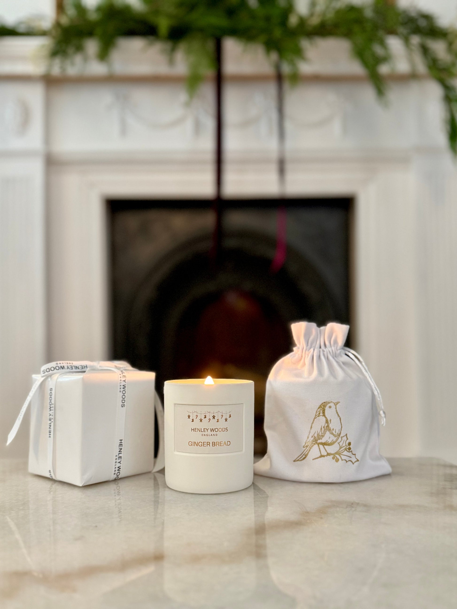 Gingerbread Christmas Candle with Double Wooden Wick