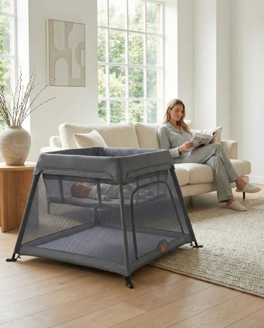 Travel Cot with Newborn Insert in Light Grey