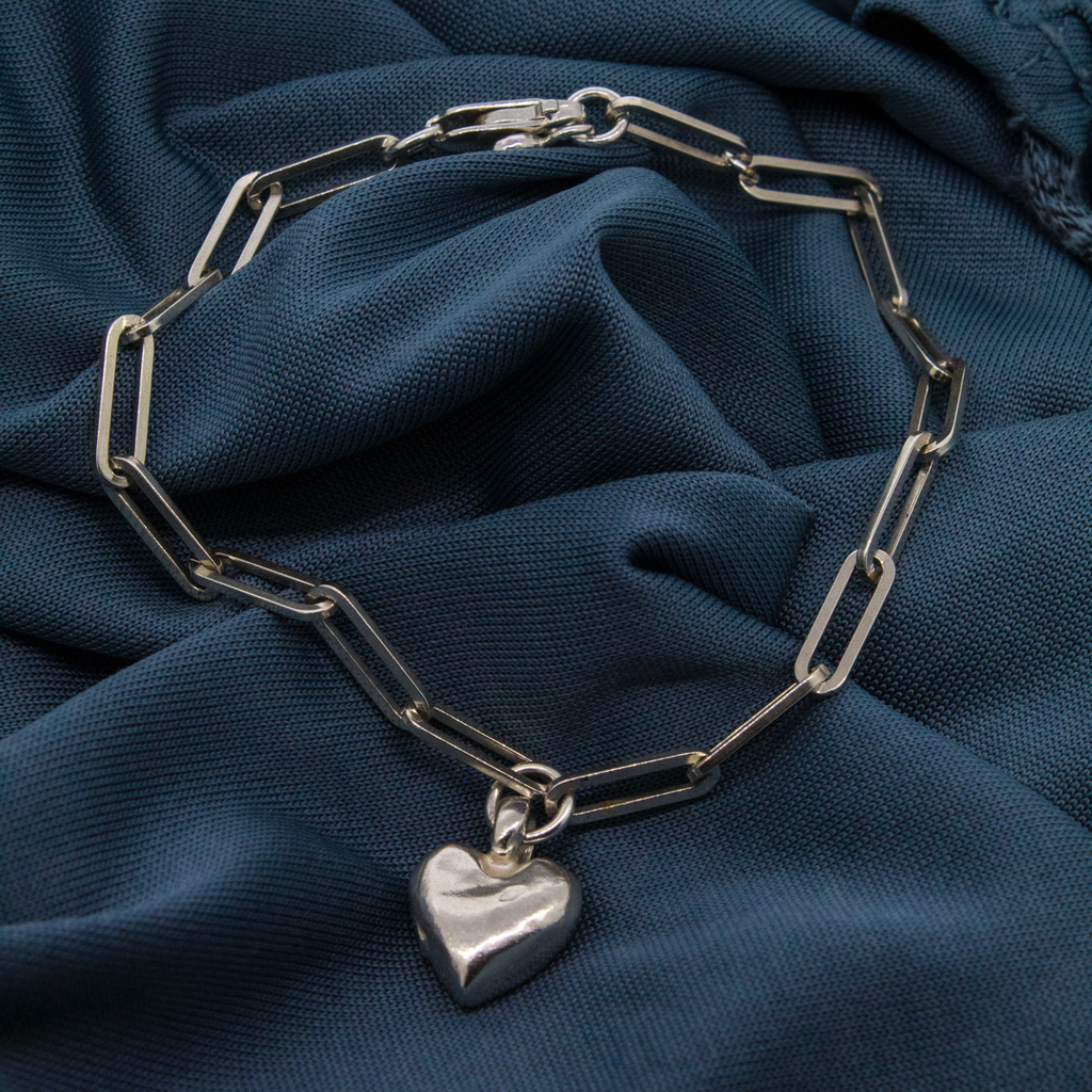Sweet Heart Trace Chain Bracelet in Sterling Silver