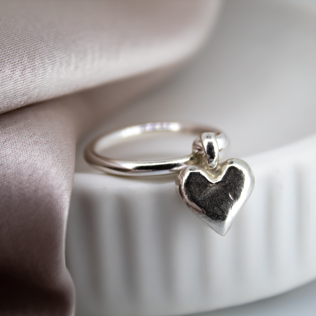 Sweet Heart Dangle Ring in Sterling Silver