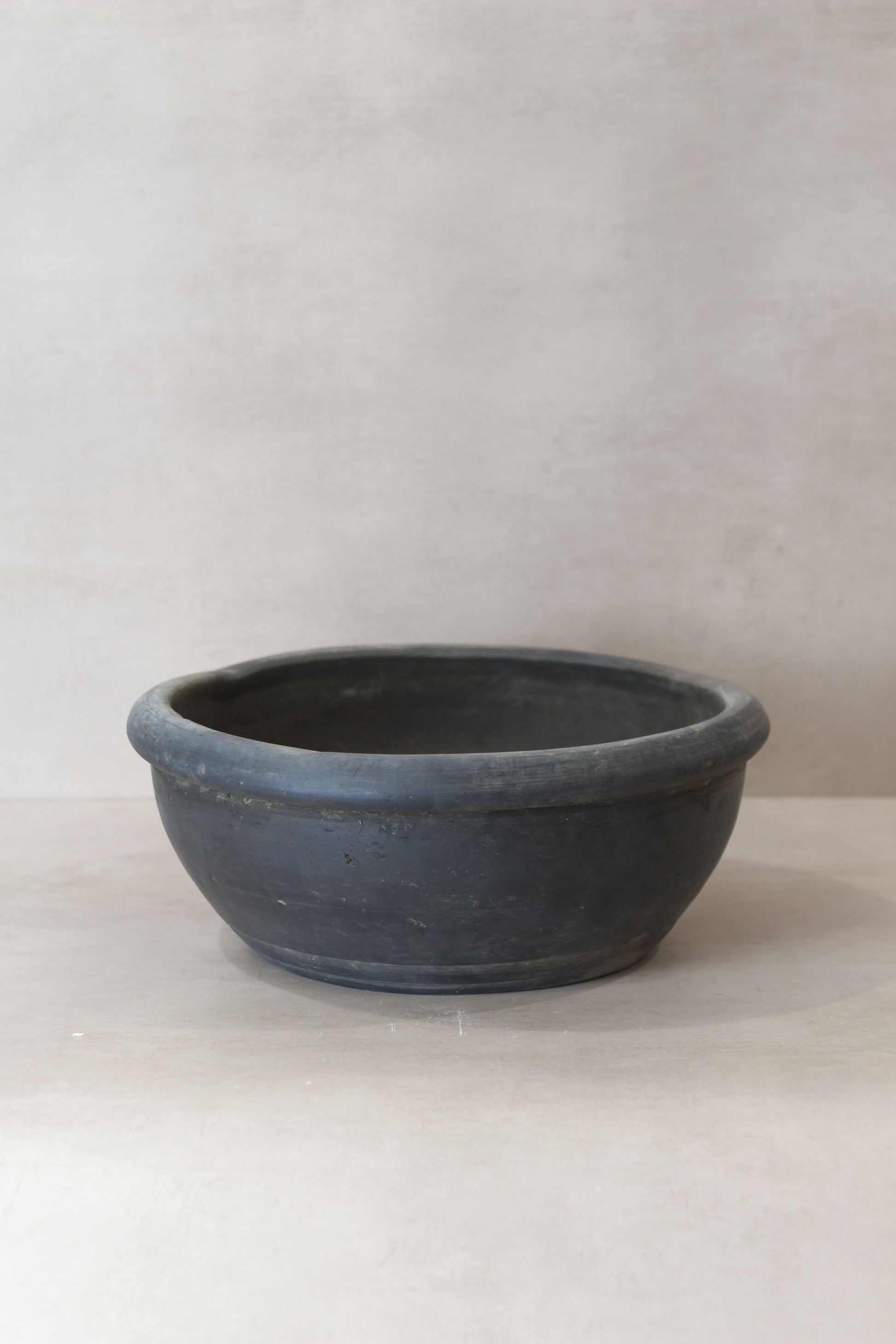 Antique Matt Grey Terracotta Bowl