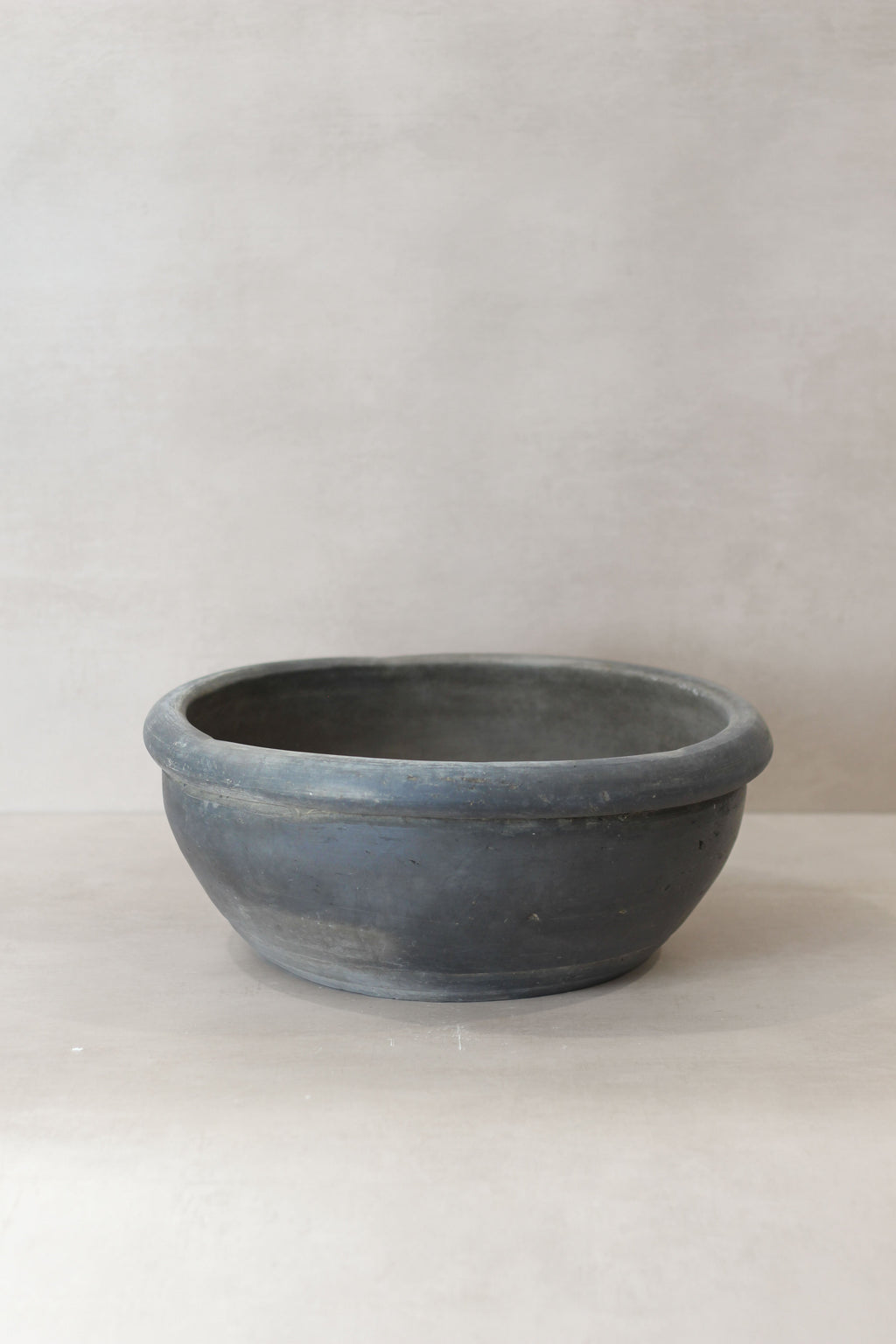 Antique Matt Grey Terracotta Bowl