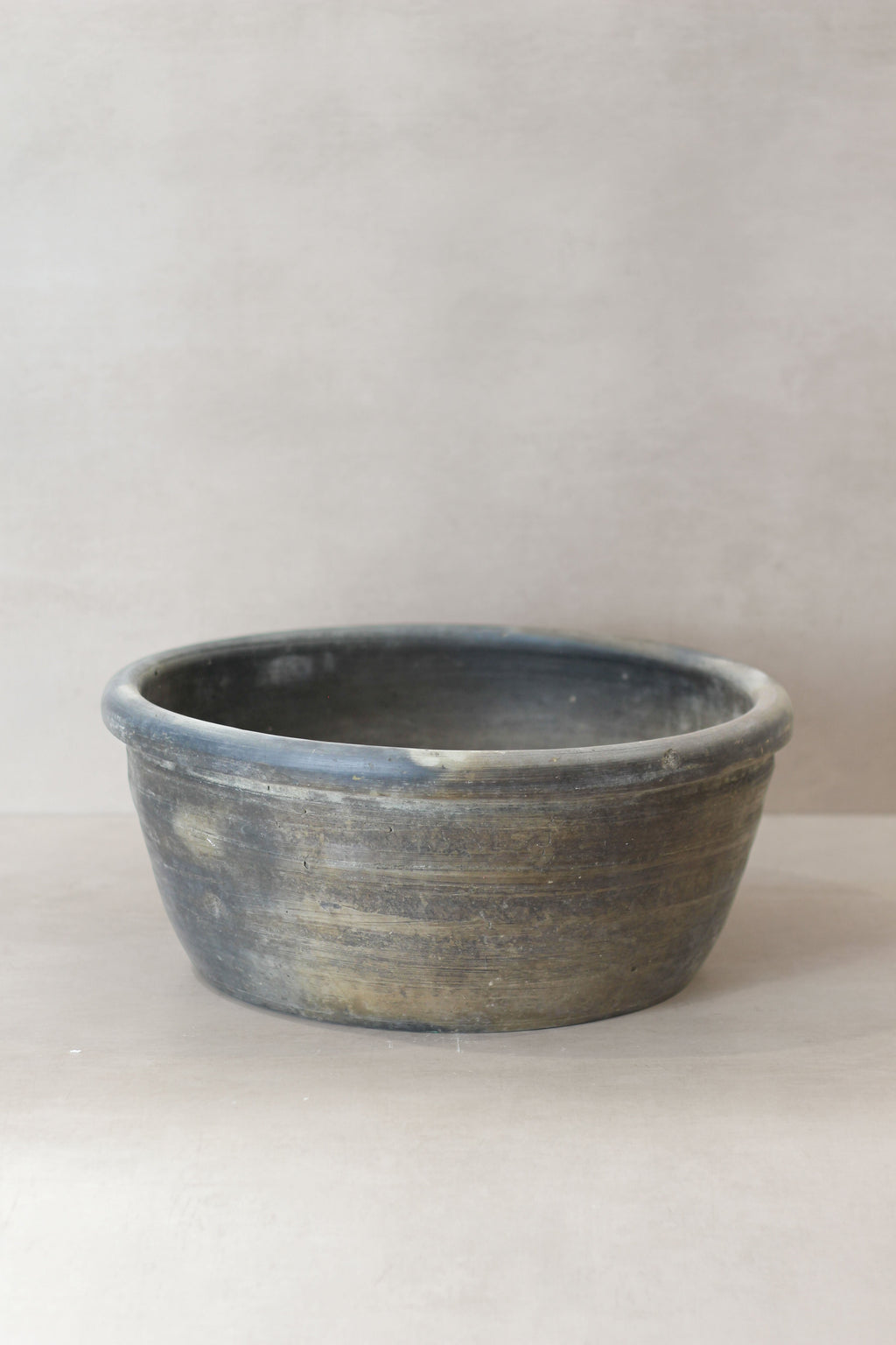Antique Matt Grey Terracotta Bowl