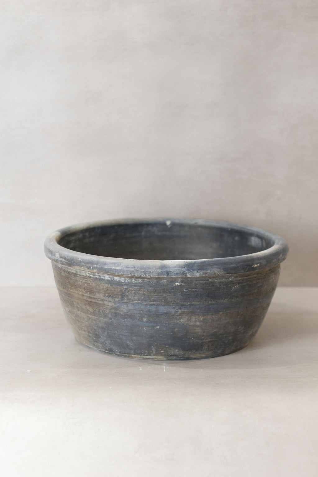 Antique Matt Grey Terracotta Bowl