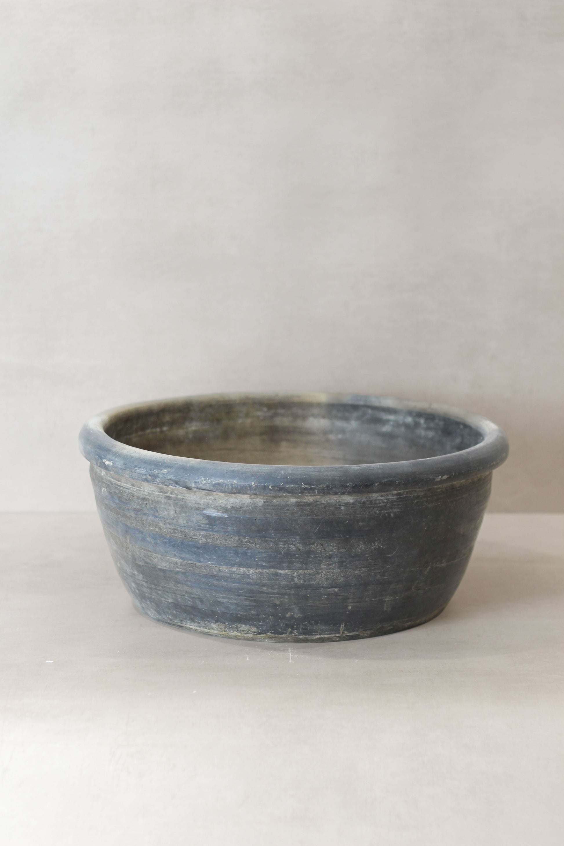 Antique Matt Grey Terracotta Bowl