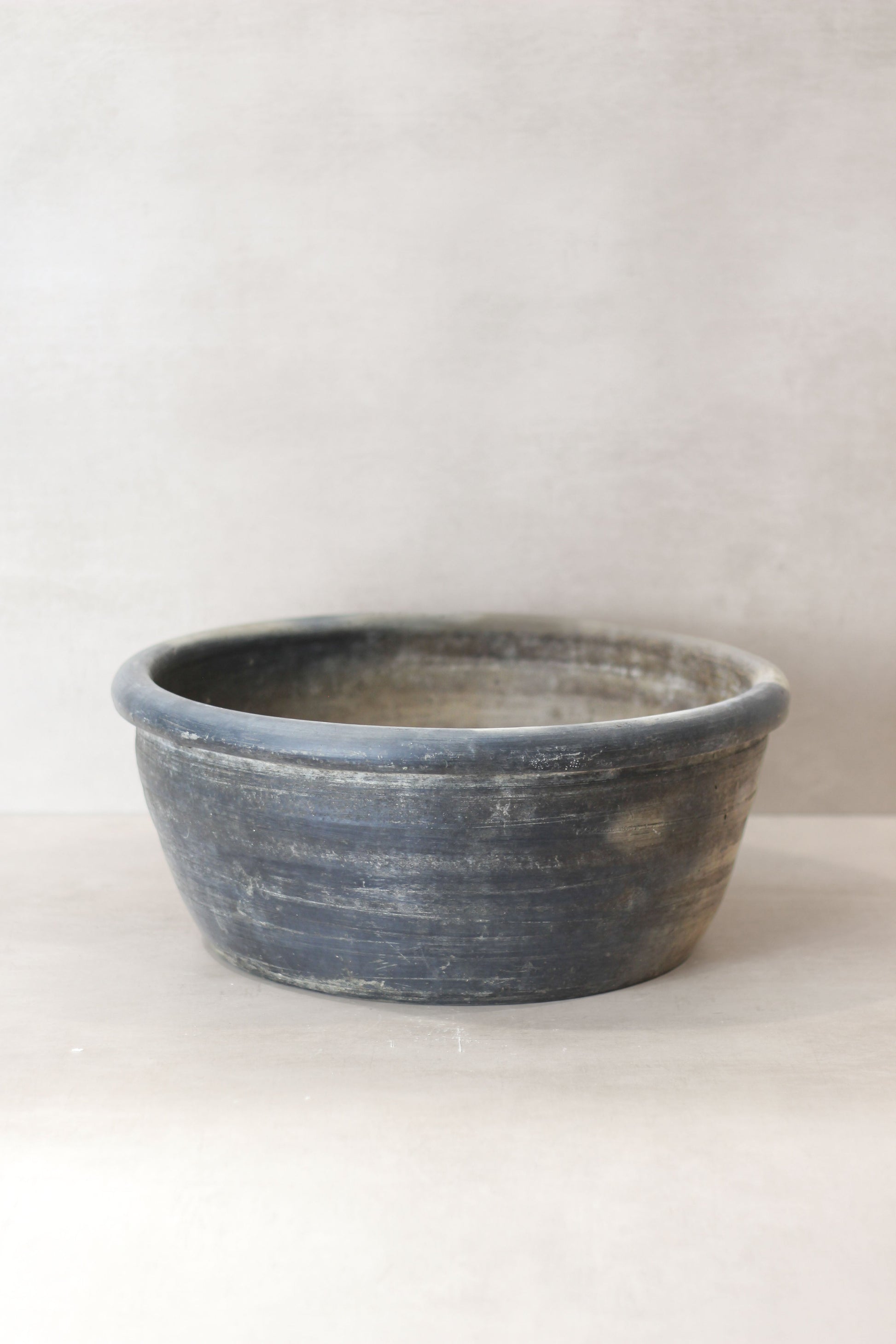Antique Matt Grey Terracotta Bowl