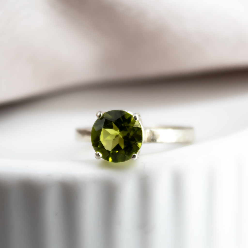 Maxi Peridot Treasured Ring