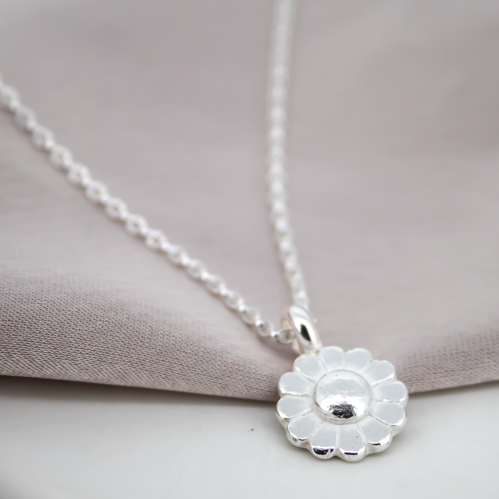 Sterling Silver Daisy Necklace