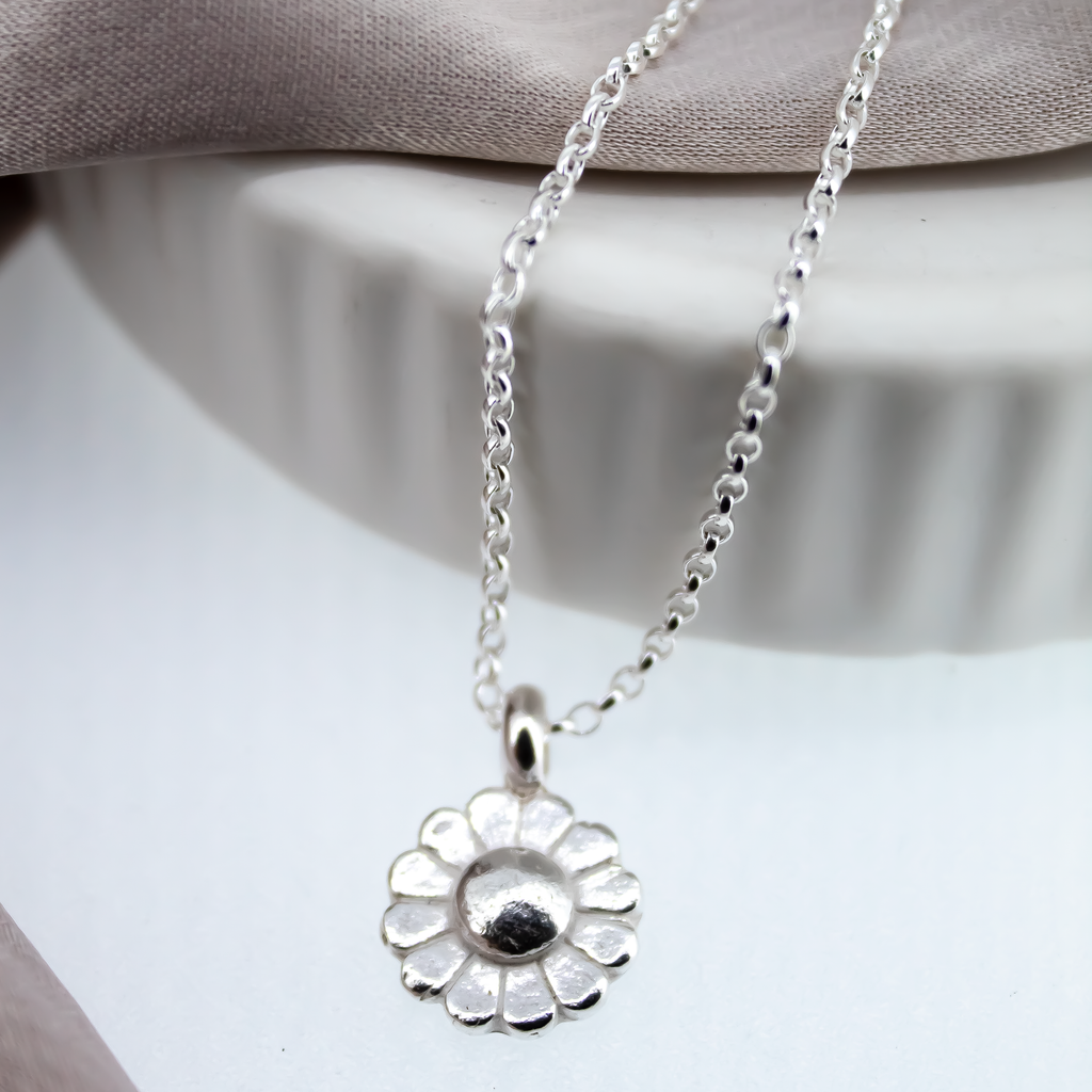 Sterling Silver Daisy Necklace