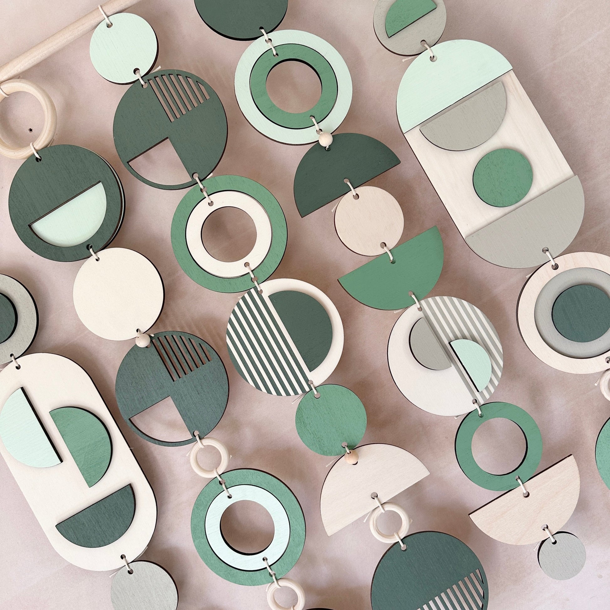 Large Green Wall Art Modern Wooden Centre Piece 60cm